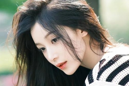 离谱！姚晨离婚无人问津章子怡却因旧祝福背锅再次上热搜